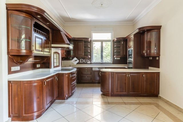 Eladó iroda, Debrecenben 450 M Ft / költözzbe.hu