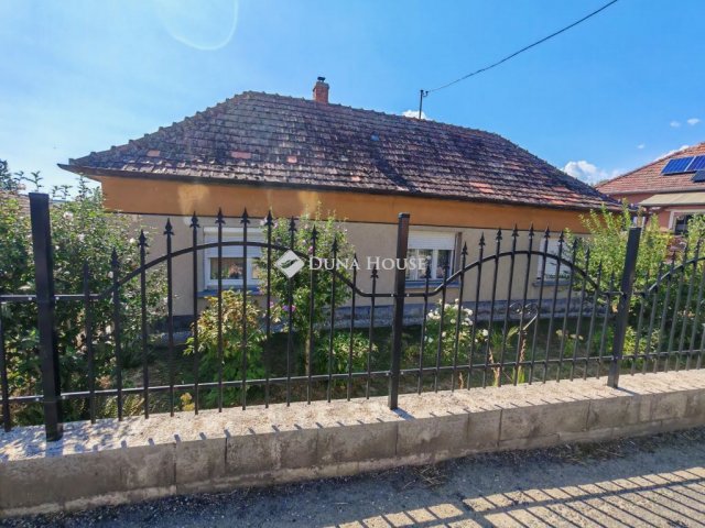 Eladó családi ház, Szentgyörgyváron 64.9 M Ft, 3 szobás