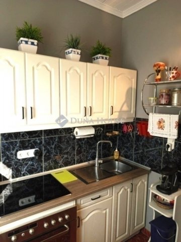 Eladó családi ház, Vecsésen 148 M Ft, 3 szobás