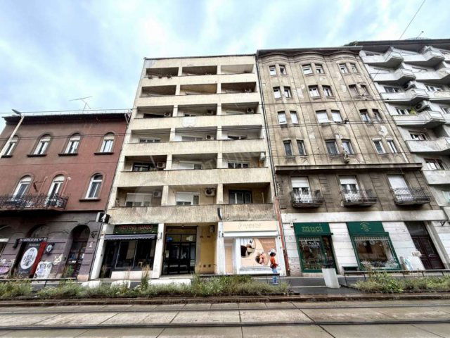Eladó téglalakás, Budapesten, II. kerületben, Margit körúton