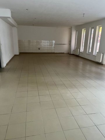 Kiadó üzlethelyiség, Debrecenben 380 E Ft / hó