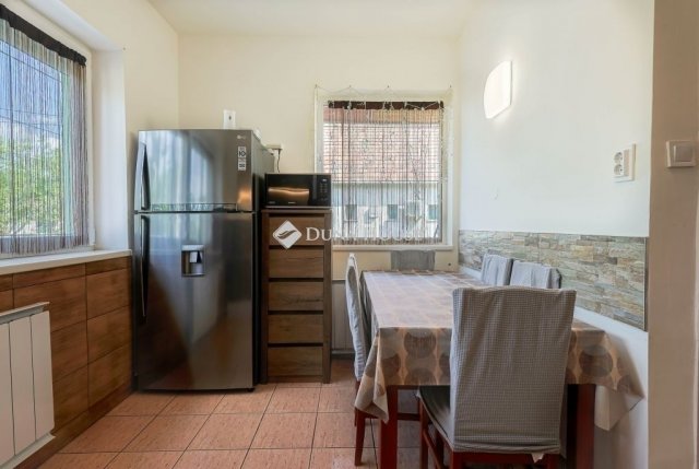 Eladó családi ház, Budapesten, XVI. kerületben 154.99 M Ft