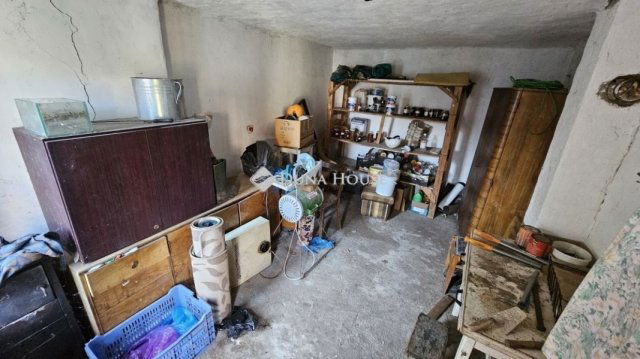 Eladó családi ház, Szabadbattyánban 29.99 M Ft, 3 szobás