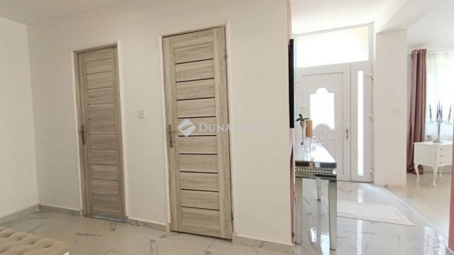 Eladó családi ház, Szajkon 55 M Ft, 5 szobás
