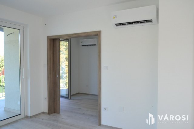 Eladó téglalakás, Tihanyban 75 M Ft, 2 szobás