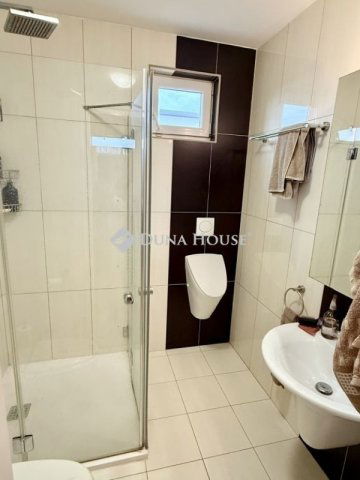 Eladó ikerház, Budapesten, XVIII. kerületben 130 M Ft, 4 szobás