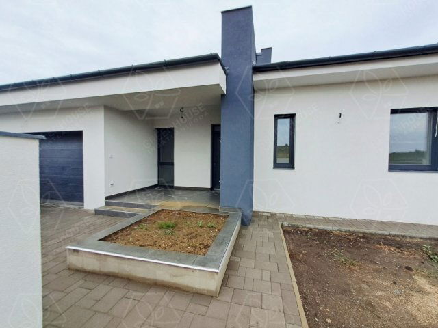 Eladó ikerház, Nyíregyházán 89.9 M Ft, 3 szobás