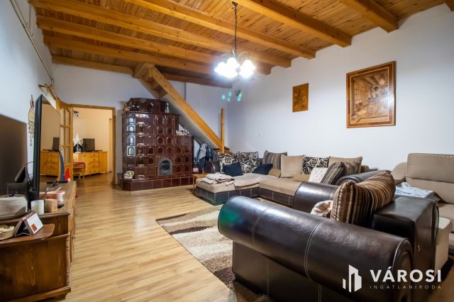 Eladó családi ház, Székesfehérvárott 129.9 M Ft, 5 szobás