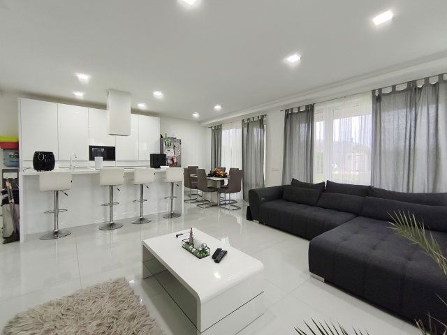 Eladó családi ház, Nyíregyházán 139 M Ft, 4+1 szobás