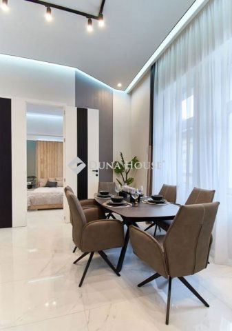 Eladó téglalakás, Budapesten, V. kerületben 339.9 M Ft, 4 szobás