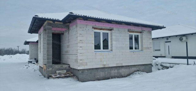 Eladó téglalakás, Cegléden 60 M Ft, 3 szobás