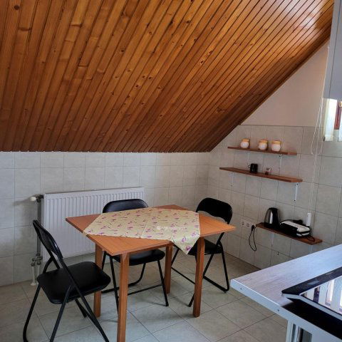 Eladó nyaraló, Hajdúszoboszlón 154 M Ft, 8 szobás