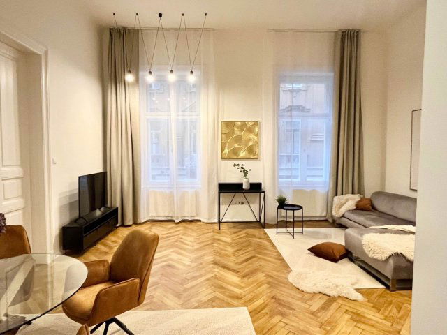 Eladó téglalakás, Budapesten, VII. kerületben, Kertész utcában