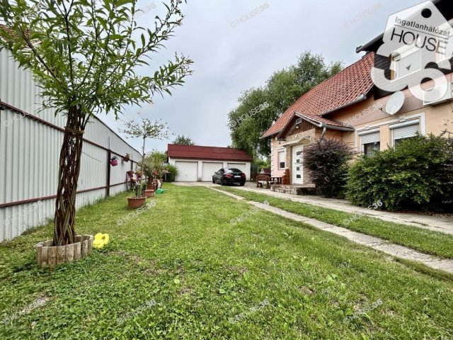 Eladó téglalakás, Nagykőrösön 45 M Ft, 3 szobás