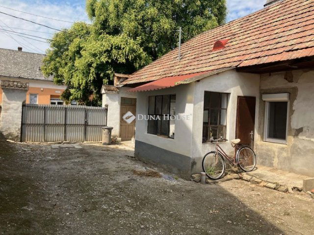 Eladó családi ház, Lébényben 25.9 M Ft, 2 szobás