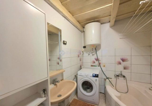 Eladó családi ház, Tápióságon 17 M Ft, 1 szobás