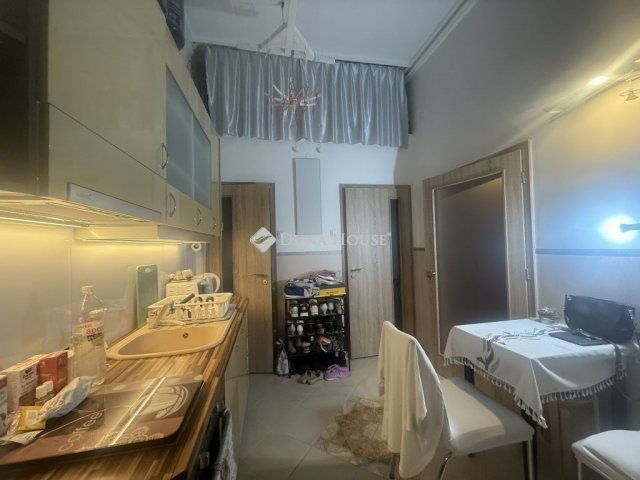 Eladó téglalakás, Budapesten, VII. kerületben 62.9 M Ft