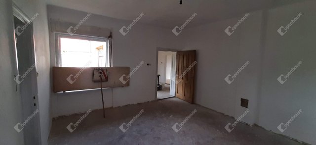 Eladó családi ház, Zalabaksán 18 M Ft, 4 szobás