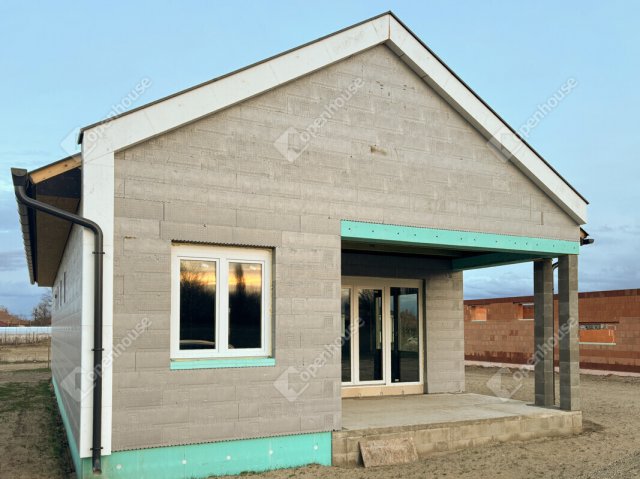 Eladó családi ház, Mórahalmon 52.665 M Ft, 4 szobás