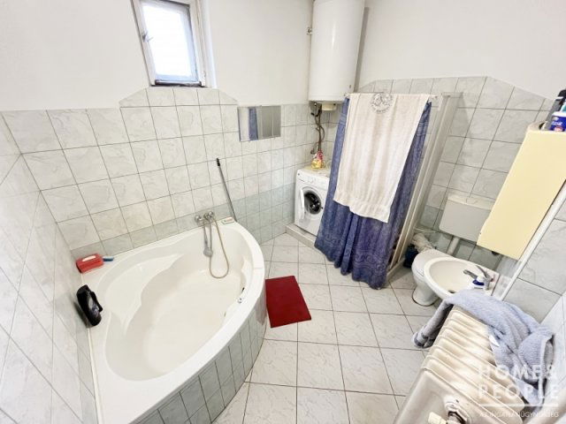 Eladó családi ház, Deszken 62.999 M Ft, 3 szobás