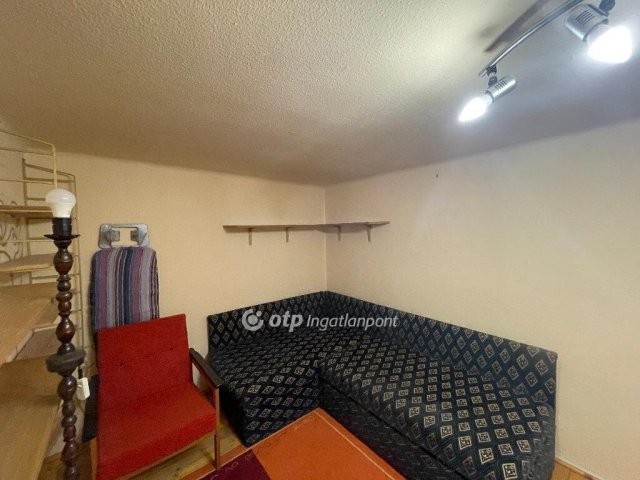 Eladó téglalakás, Budapesten, VI. kerületben 54 M Ft, 2 szobás