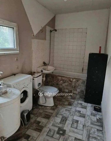 Eladó családi ház, Mikepércsen 9.8 M Ft, 3 szobás