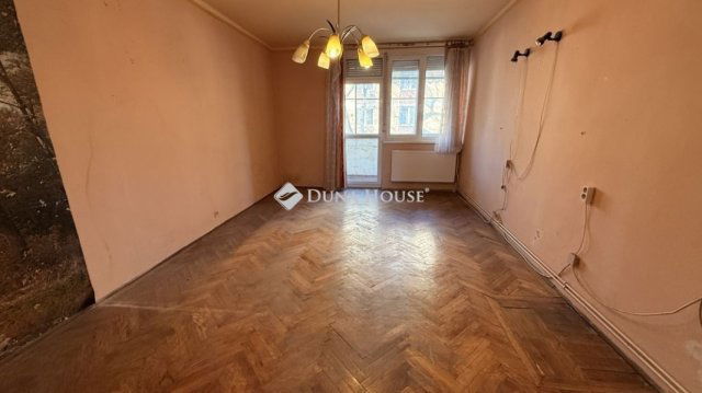 Eladó téglalakás, Győrött 44.5 M Ft, 2 szobás