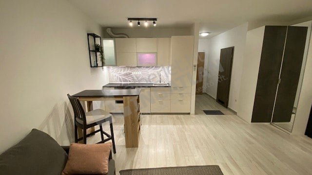 Kiadó téglalakás, albérlet, IX. kerületben, Sobieski János utcában