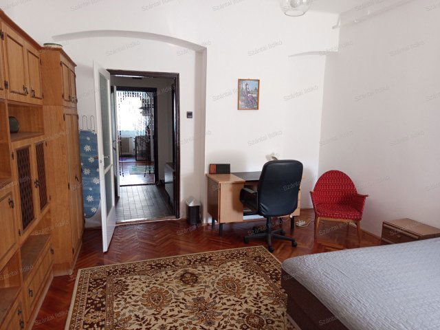 Kiadó téglalakás, albérlet, Szolnokon 110 E Ft / hó, 1 szobás