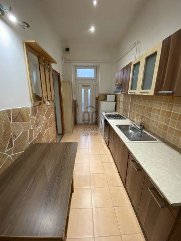 Eladó téglalakás, Budapesten, VIII. kerületben, József utcában