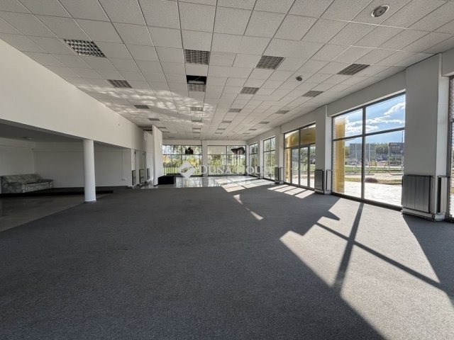 Eladó ipari ingatlan, Esztergomban 770 M Ft / költözzbe.hu