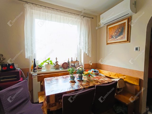 Eladó családi ház, Hódmezővásárhelyen 88 M Ft, 4 szobás