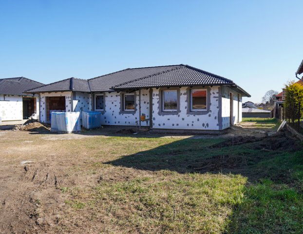 Eladó családi ház, Szigetszentmiklóson 131.6 M Ft, 4 szobás