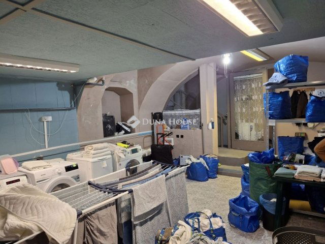 Eladó üzlethelyiség, Budapesten, VII. kerületben 28 M Ft