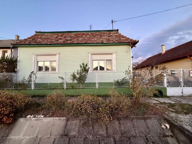 Eladó családi ház, Pusztavámon 40.9 M Ft, 4+1 szobás