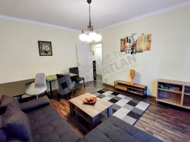 Kiadó téglalakás, albérlet, XII. kerületben, Böszörményi úton