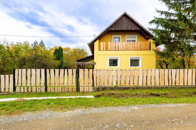 Eladó családi ház, Diósjenőn, Csokonai utcában 64.9 M Ft