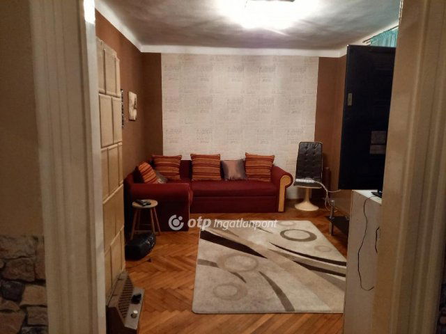 Eladó téglalakás, Budapesten, XIV. kerületben 41.9 M Ft