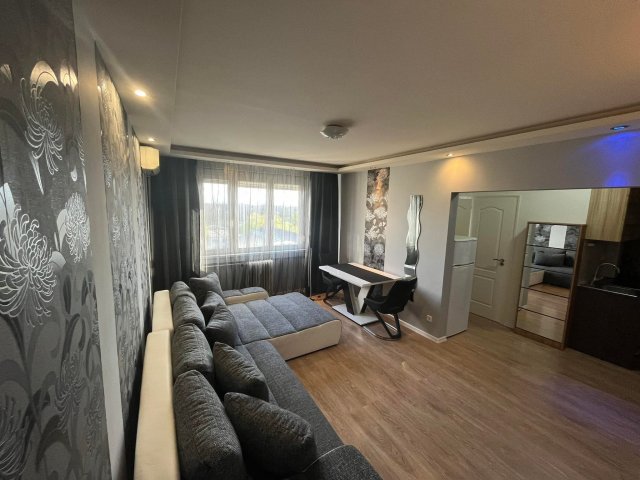 Eladó panellakás, Szegeden, Budapesti körúton 46.9 M Ft