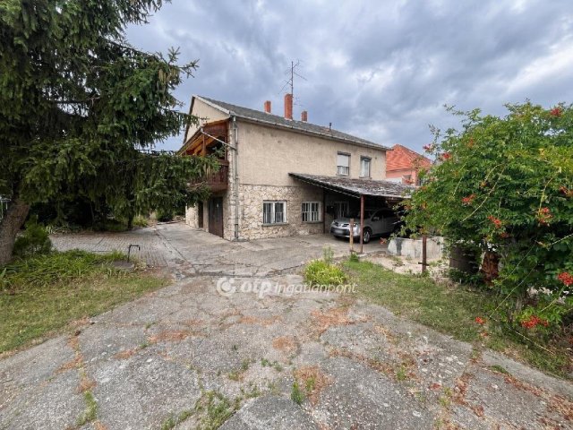 Eladó családi ház, Mosonmagyaróváron 88.5 M Ft, 4+1 szobás