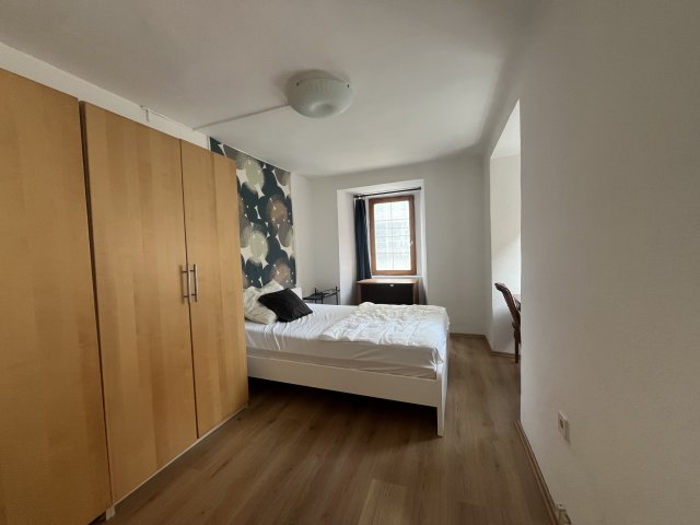 Kiadó téglalakás, albérlet, Budapesten, V. kerületben, 3 szobás