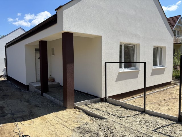 Eladó ikerház, Veresegyházon 105 M Ft, 4 szobás