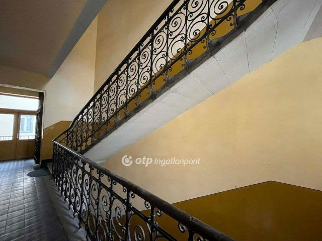 Eladó téglalakás, Budapesten, VIII. kerületben 73.5 M Ft