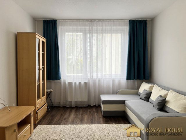 Kiadó panellakás, albérlet, Miskolcon 130 E Ft / hó, 2 szobás