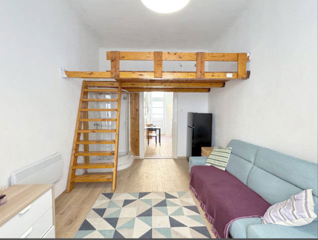 Eladó téglalakás, Budapesten, VIII. kerületben, Illés utcában