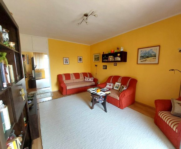 Eladó téglalakás, Székesfehérvárott 42.9 M Ft, 1 szobás