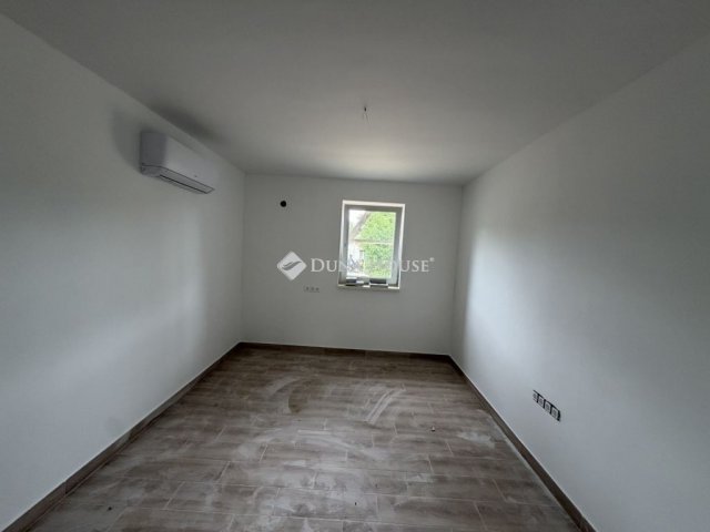 Eladó családi ház, Kókán 53.9 M Ft, 3 szobás
