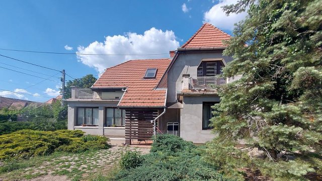 Eladó családi ház, Sződligeten 119.9 M Ft, 5+1 szobás