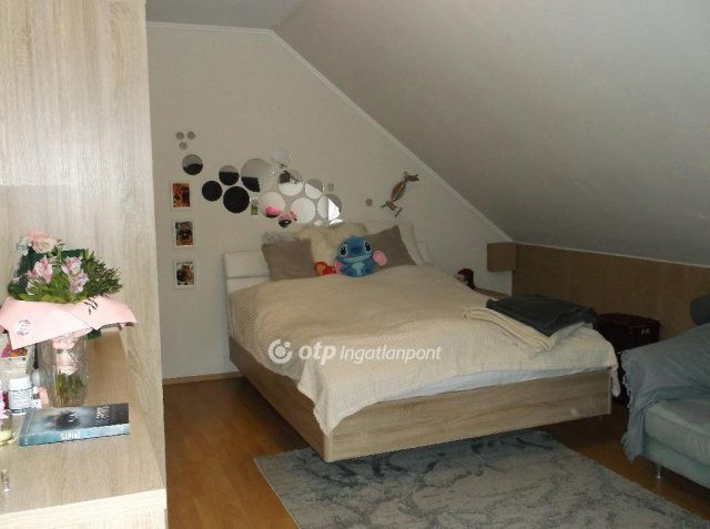 Eladó családi ház, Gyöngyösön 109 M Ft, 4 szobás