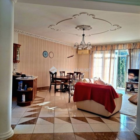 Eladó családi ház, Budakeszin 244 M Ft, 4 szobás